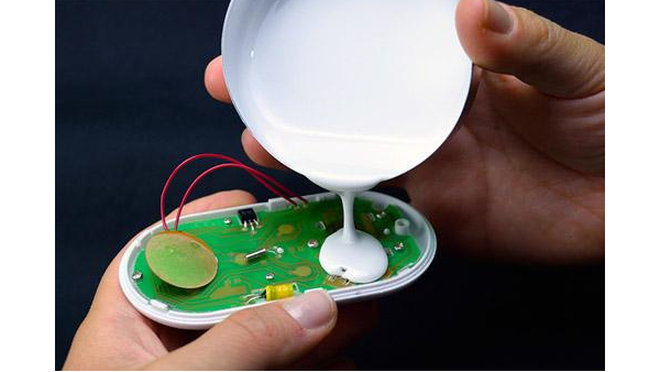 電子專用膠:為電子設(shè)備保駕護(hù)航的膠水