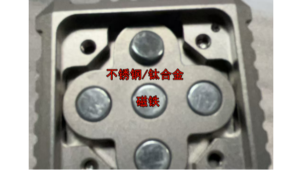 不銹鋼/鈦合金與磁鐵粘接高強(qiáng)度金屬AB膠應(yīng)用案例