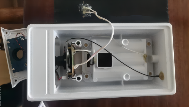 太陽(yáng)能板粘ABS殼體KJ-998-3T硅膠膠水應(yīng)用案例