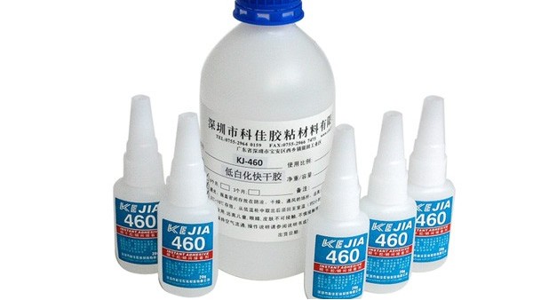 粘硅膠的膠水那種好，這樣選擇膠水讓粘接事半功倍