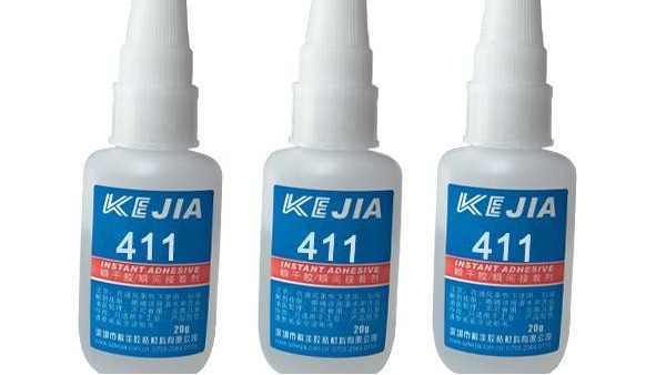 小面積塑料粘磁鐵就用金屬粘塑料快干膠可瞬間牢固粘接