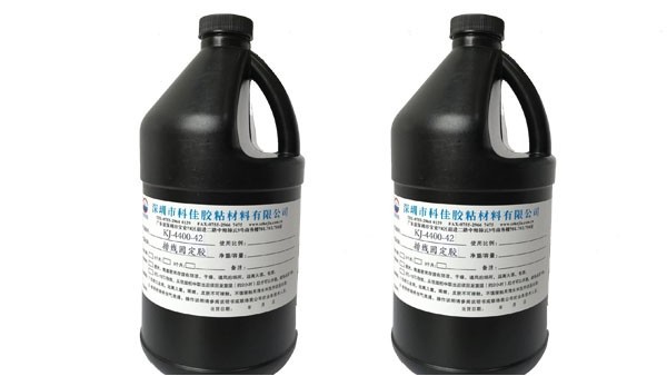 電路板固定膠應(yīng)該選用什么樣的膠粘劑