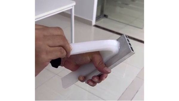 硅膠粘金屬用什么膠水-慢干硅膠粘金屬膠水助力解決