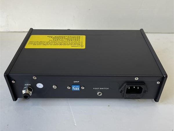 經(jīng)濟(jì)型半自動(dòng)點(diǎn)膠機(jī)