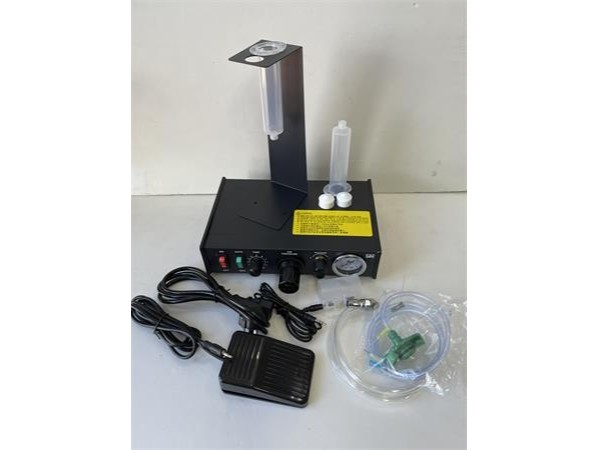 半自動點(diǎn)膠機(jī)4 半自動點(diǎn)膠機(jī)4