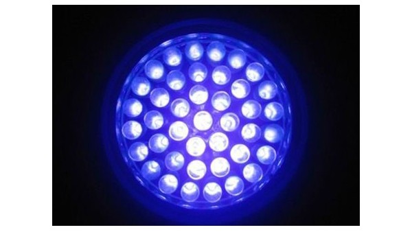 UV膠在多種塑膠材質(zhì)粘接中的廣泛應(yīng)用-粘塑料uv膠