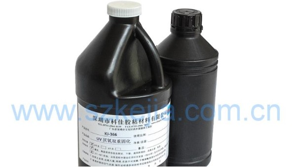 uv膠使用時(shí)應(yīng)該注意那些相關(guān)事項(xiàng)