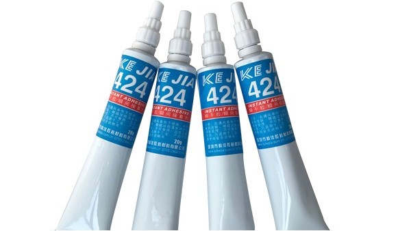 塑料跟金屬用什么膠水粘接效果好呢