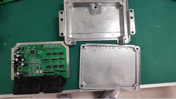 導(dǎo)熱膠粘劑DR-208在汽車配件上的應(yīng)用